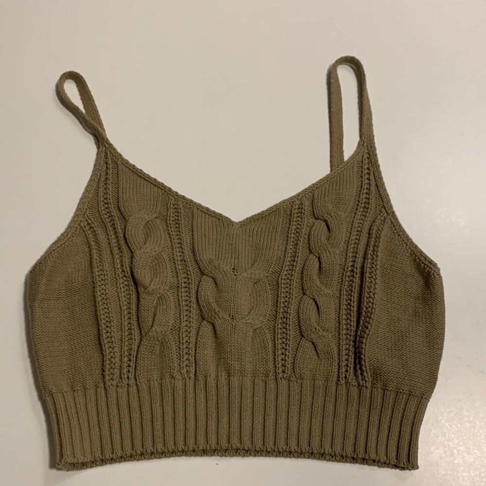 𝅺WILD Fable Olive Green Cotton Crop Top Size L- Great Condition